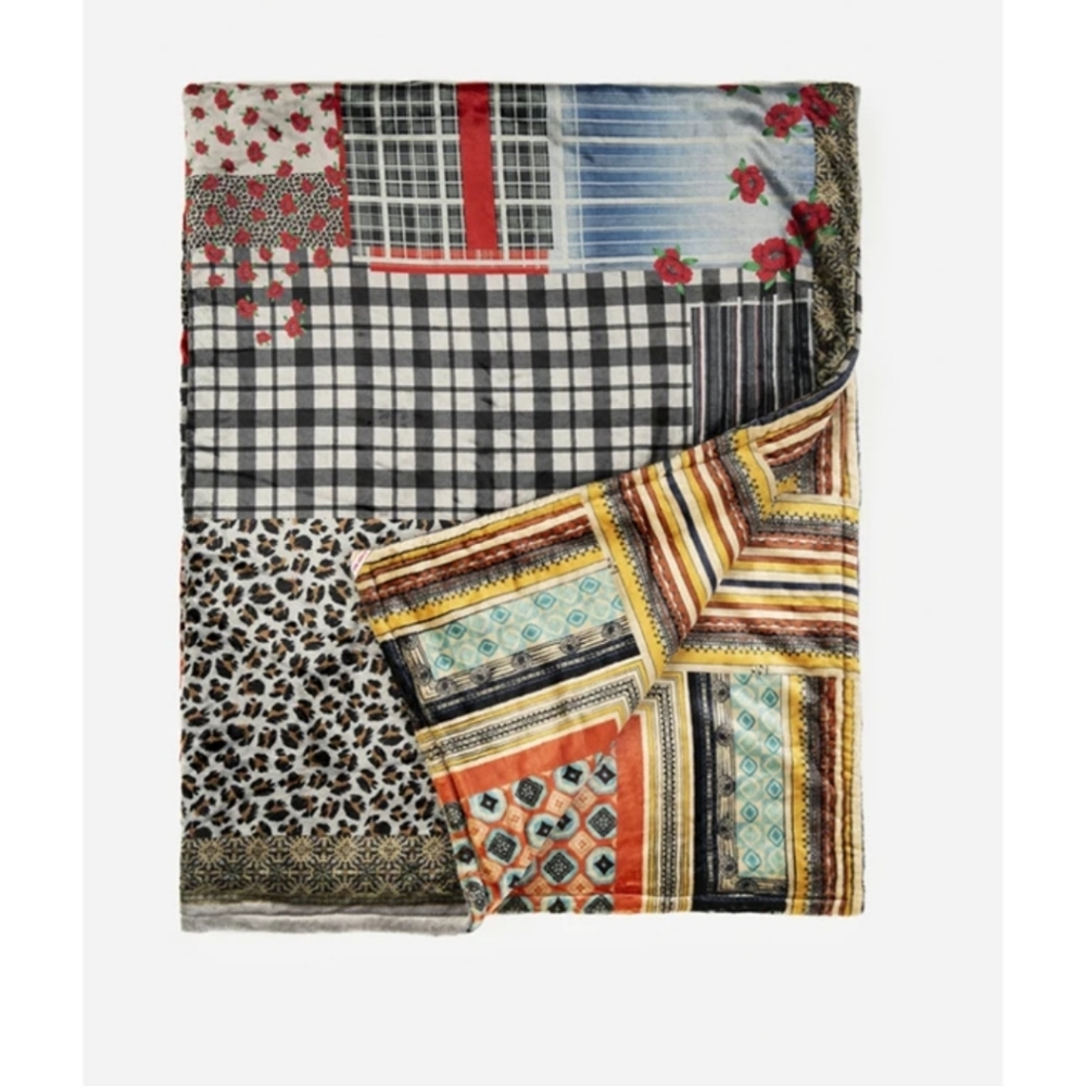 Johnny Was Miro Cozy Blanket & Bag Style #CH0519A9